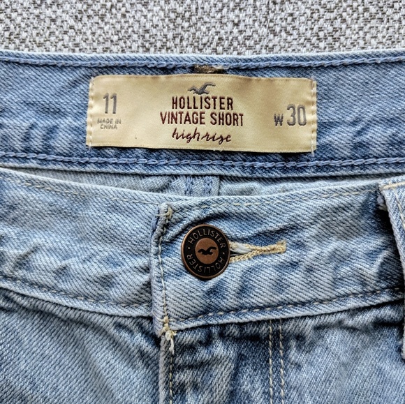 **SOLD** Hollister Distressed Jean Shorts - Picture 3 of 3